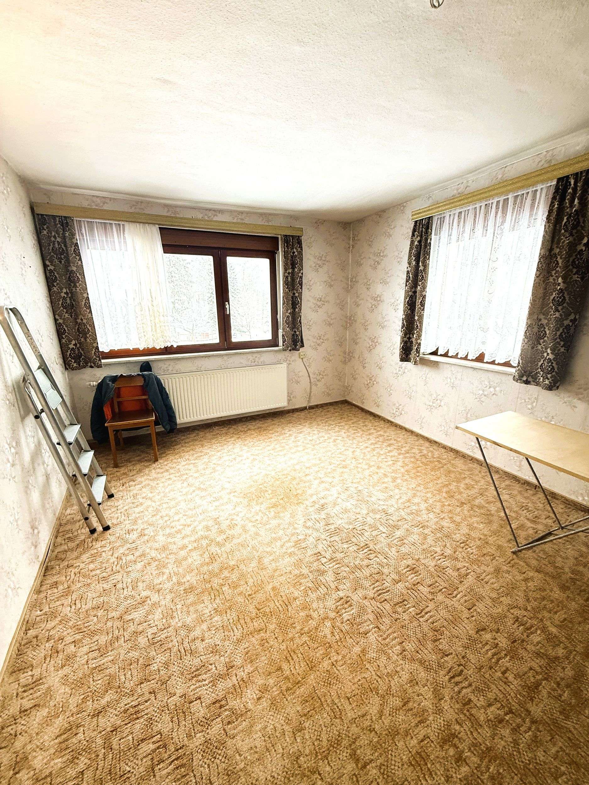 Immobilie in Steinbach-Hallenberg - Charmante Doppelhaushälfte mit Potenzial zur individuellen Gestaltung - Bild 6