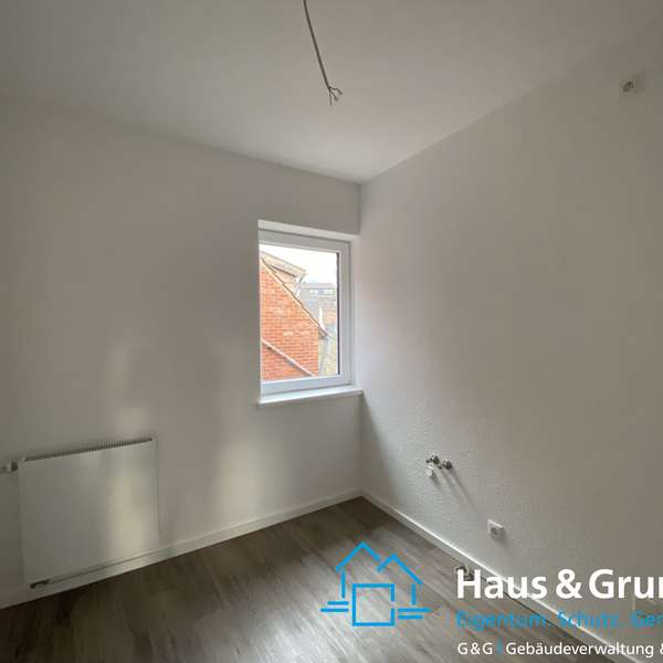 ***kernsanierte moderne 3-Zimmer-Wohnung - lichtdurchflutet - Gemeinschaftsgarten - ruhige Lage***