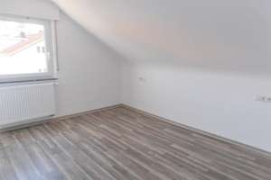 2-Zimmer-Dachgeschoß-Wohnung mit EBK und Balkon in Wernau – Wiesenweg 6, 73249 Wernau (Neckar) – Vorschaubild 5