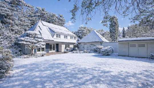 Bild von Große Familienvilla auf parkähnlichem, uneinsehbaren Grundstück