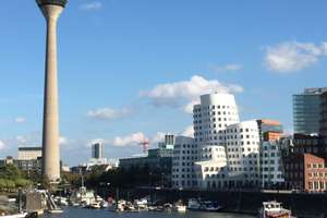 Bestlage am Hofgarten, 3-Zi., 90qm, edles Parkett, Balkon, EBK, Aufzug, Gge., v. Privat – Jägerhofstr. 25, 40479 Pempelfort, Düsseldorf – Vorschaubild 24