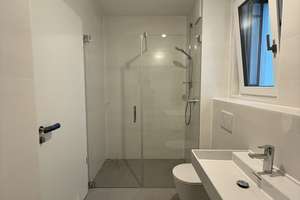 First Occupancy in "Pasing Patio": New 3-Room Apt with Loggia & Rooftop Terrace Access – Hermine-von-Parish-Straße 47, 81245 Neupasing, München – Vorschaubild 16