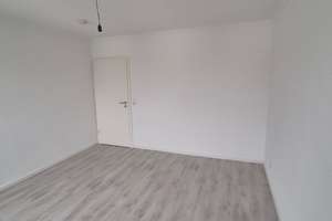 Sanierte 2-Zimmer-Wohnung mit Sonnenbalkon in zentraler Lage – Die vollständige Adresse der Immobilie erhältst du vom Anbieter., 63067 Ledermuseum, Offenbach am Main – Vorschaubild 5