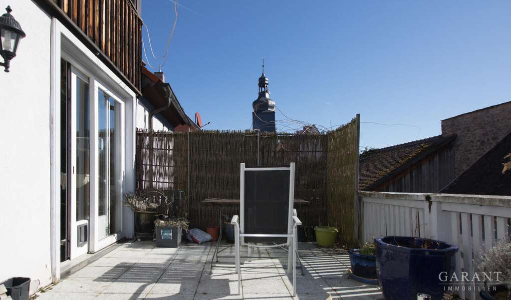 Immobilie in Uffenheim - Wohn- und Geschäftshaus - Vermietetes Mehrfamilienhaus trifft flexible Gewerbefläche - Bild 2