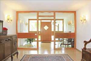 Transparente Eleganz - Design aus Holz & Glas in bester Wohnlage – Zollernalbkreis – Vorschaubild 4