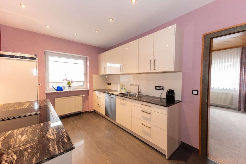 Immobilie in Ramsen - Großzügiges Traumhaus in Feldrandlage von Ramsen - Bild 3