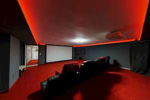 Familientraum mit Pool, Kino & Komfort – Die vollständige Adresse der Immobilie erhältst du vom Anbieter., 85053 Südost, Ingolstadt – Vorschaubild 16