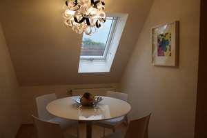 Möblierte 2-Zimmer-Dachgeschosswohnung in München Solln – Die vollständige Adresse der Immobilie erhältst du vom Anbieter., 81477 Obersendling, München – Vorschaubild 5