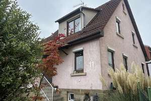 Einziehen und wohlfühlen: Stilvolles EFH mit Garten, Nolte-Küche und ausgebautem Spitzboden – Die vollständige Adresse der Immobilie erhältst du vom Anbieter., 70469 Feuerbach-Mitte, Stuttgart – Vorschaubild 2