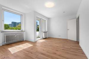 Modernisiert & bezugsfertig: Helle 2-Zimmer-Wohnung mit Südbalkon in Bremen-Osterholz