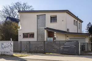 Einfamilienhaus mit Bootsanleger und Gartenhaus + Hochwertig ausgebautem Untergeschoss – Die vollständige Adresse der Immobilie erhältst du vom Anbieter., 13503 Heiligensee, Berlin – Vorschaubild 1