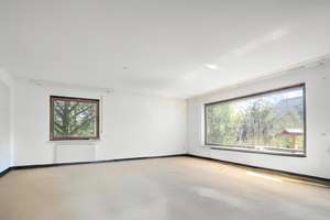 Einfamilienhaus mit Potenzial, großer Garage & großem Garten in Südausrichtung – Die vollständige Adresse der Immobilie erhältst du vom Anbieter., 74193 Schwaigern – Vorschaubild 3
