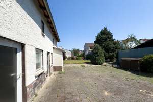 Zweifamilienhaus mit großem Grundstück und Baupotenzial in Dudenhofen – Die vollständige Adresse der Immobilie erhältst du vom Anbieter., 63110 Rodgau – Vorschaubild 4