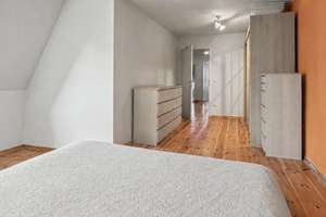 Mit Blick auf die Berliner Skyline - Dachgeschossmaisonette mit zwei Terrassen in Berlin-Mitte – Die vollständige Adresse der Immobilie erhältst du vom Anbieter., 10179 Mitte (Ortsteil), Berlin – Vorschaubild 8