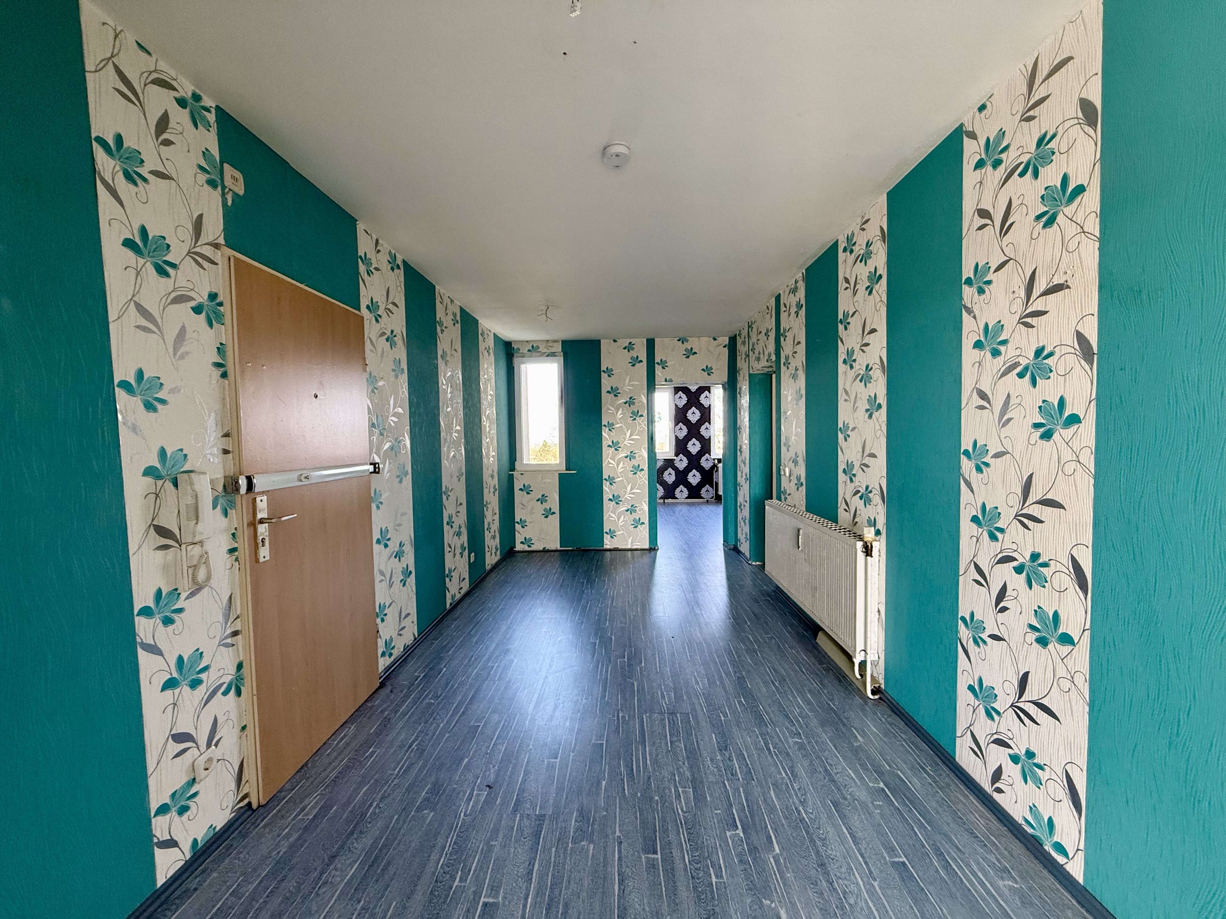 Attraktive 3,5 Zimmer-Wohnung mit Loggia in Westhagen mit viel Potenzial in guter Lage, Wolfsburg – Bild 2