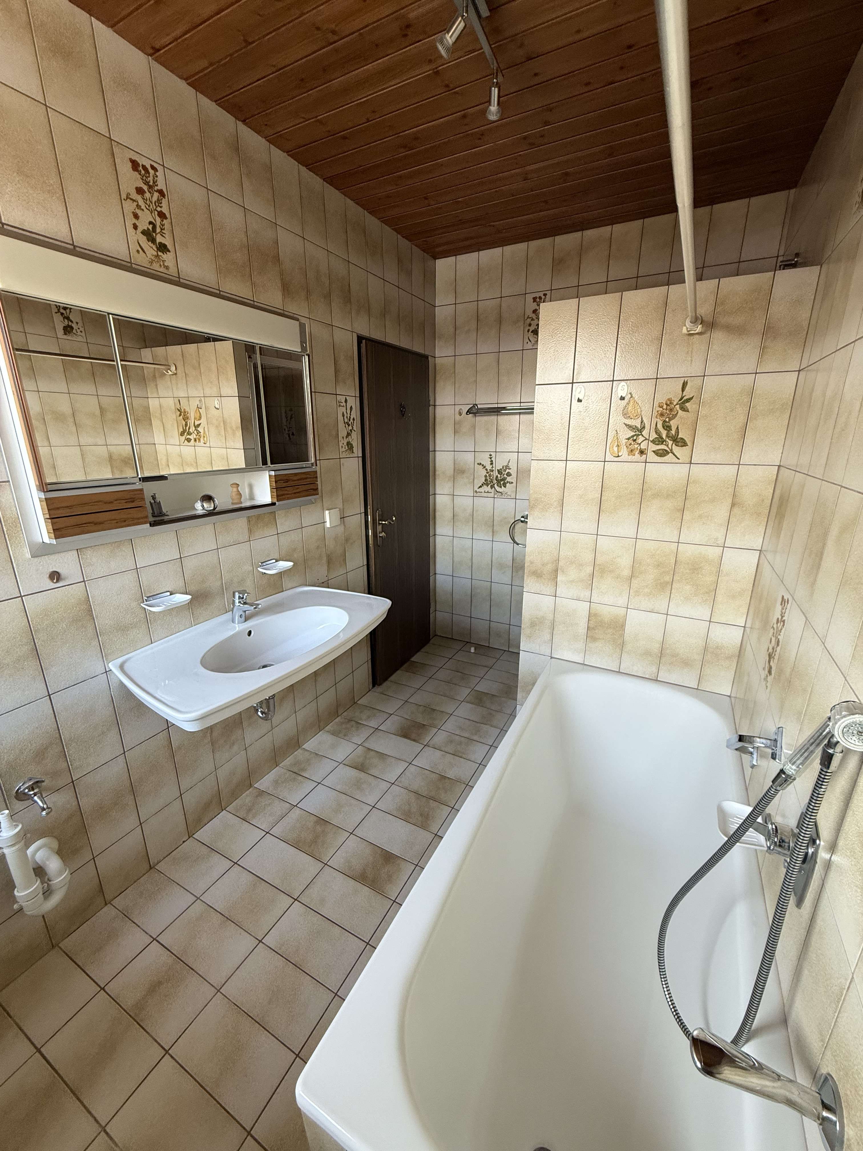 Immobilie in Waging am See - Zentral & ruhig wohnen: Helle 85 m² Wohnung mit Balkon & EBK in Waging am See - Bild 6