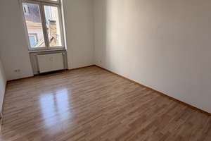Schnuckelige 2 ZKB-Wohnung im Hinterhaus mit Gemeinschaftsinnenhof – Steingasse 28, 65183 Mitte, Wiesbaden – Vorschaubild 4