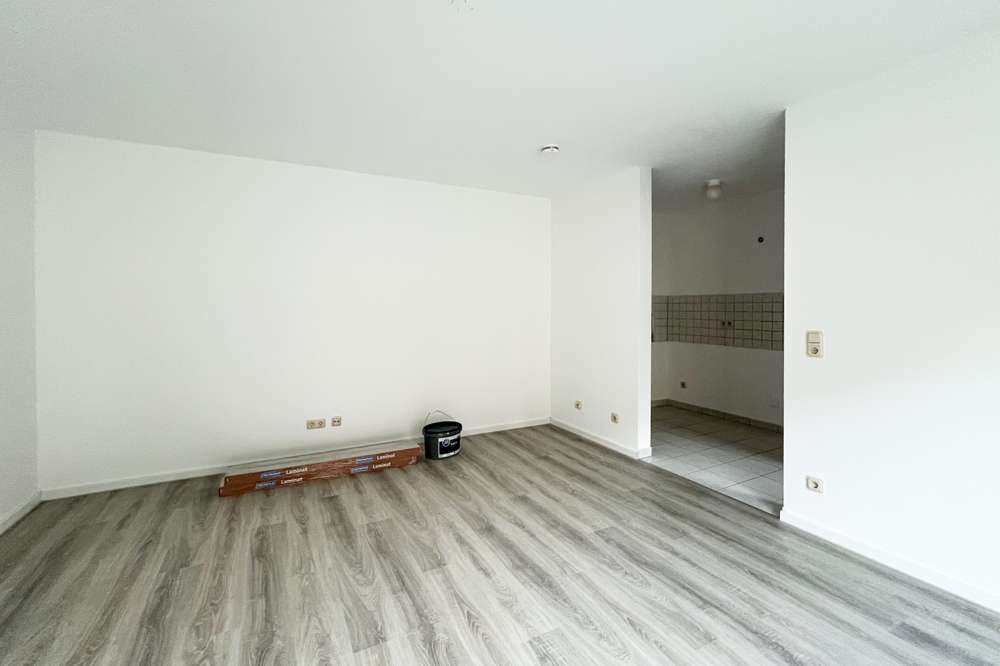 Immobilie in Herbsleben - Renovierte & bezugsbereite Eigentumswohnung mit Balkon & Stellplatz - Bild 13