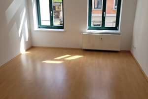 Paunsdorf - perfekte 5-Raum-Familienwohnung mit 2 Balkonen und tollem Mietergarten zum Kauf – Die vollständige Adresse der Immobilie erhältst du vom Anbieter., 4328 Paunsdorf, Leipzig – Vorschaubild 3
