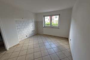 Erstbezug nach Sanierung: ansprechendes 4-Zimmer-Reihenmittelhaus mit Garage in Neutraubling – Die vollständige Adresse der Immobilie erhältst du vom Anbieter., 93073 Neutraubling – Vorschaubild 1