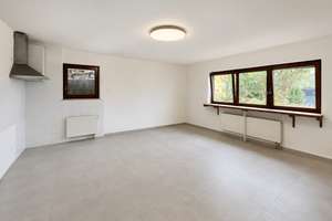 Sanierte und helle Einliegerwohnung mit Garten