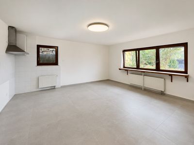 Sanierte und helle Einliegerwohnung mit Garten