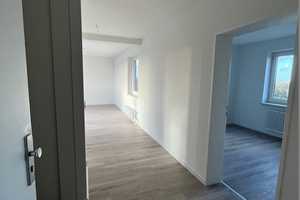 Geräumige Wohnung mit Balkon über den Dächern von Homberg! – Friedrich-Ebert-Straße 15, 47198 Duisburg – Vorschaubild 1