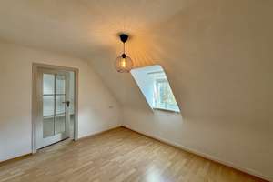 Für die Familie oder fürs Portfolio?! Dieses 3-Familienhaus kann beides! – Die vollständige Adresse der Immobilie erhältst du vom Anbieter., 70329 Rohracker, Stuttgart – Vorschaubild 12