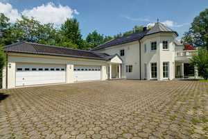 Exklusive Villa mit einzigartigem Baustil und parkähnlichem Grundstück – Bad Tölz-Wolfratshausen (Kreis) – Vorschaubild 4