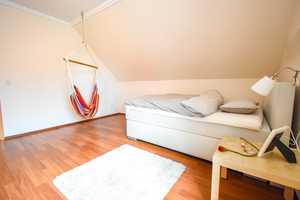 *** Traumhafter Garten mit Traumhaus ***
Eltern und Kinder werden dieses Haus lieben – Leer (Kreis) – Vorschaubild 50