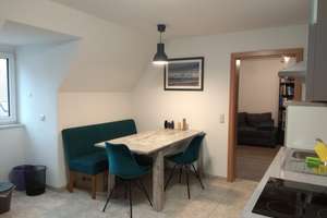 Stilvolle 2-Zimmer-DG-Wohnung mit EBK in Augsburg – Jakoberstraße 1, 86152 Jakobervorstadt-Nord, Augsburg – Vorschaubild 9