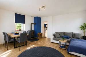 Zwei Häuser – viele Möglichkeiten! Großzügiges Zuhause mit Garten – Die vollständige Adresse der Immobilie erhältst du vom Anbieter., 76857 Rinnthal – Vorschaubild 1