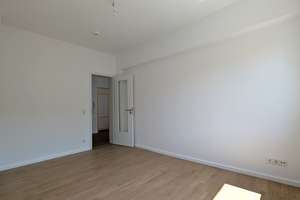 2-Zi.-Whg. (Rücklage ca. 16.600,- €) modernisiert und mit Balkon in Pempelfort – Die vollständige Adresse der Immobilie erhältst du vom Anbieter., 40479 Pempelfort, Düsseldorf – Vorschaubild 12