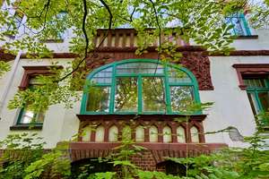Jugendstil-Villa unter Denkmalschutz. Substanzstark und detailreich. – Die vollständige Adresse der Immobilie erhältst du vom Anbieter., 4668 Grimma – Vorschaubild 1