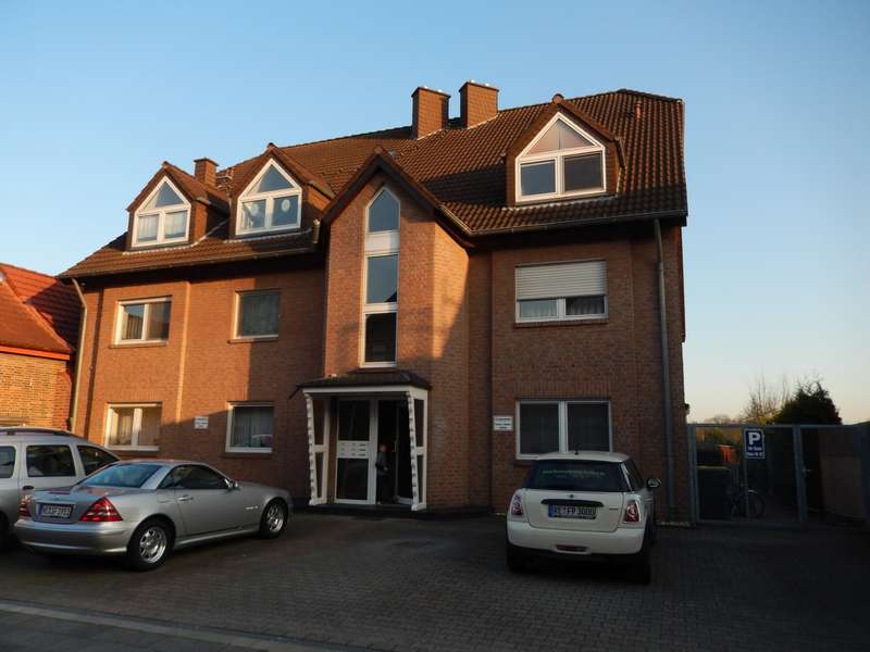 Schicke ETW mit Balkon und eigenem Garten in Grevenbroich-Kapellen