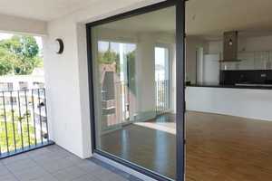 Moderne 3 Zimmer Wohnung mit EBK, Fußbodenheizung, Parkett, Loggia – An der Lingenmühle 2, 41061 Mönchengladbach – Vorschaubild 3