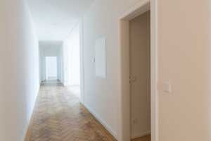 Erstbezug nach Sanierung mit Balkon: Stilvolle 3-Zimmer-Wohnung im 2.OG – Dreimühlenstr. 36, 80469 München – Vorschaubild 4