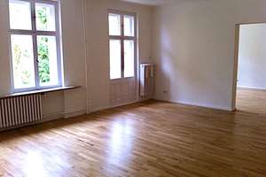 3-Zimmer-Altbauwohnung in Lichtenrade mit Balkon