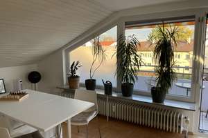 Helle und gemütliche Dachgeschosswohnung mit moderner EBK und Balkon in toller Lage von Kornwestheim – Breslauer Str. 32, 70806 Kornwestheim – Vorschaubild 3