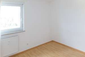 Helle 3,5‑Zimmer‑Wohnung mit Balkon & Stellplatz – Die vollständige Adresse der Immobilie erhältst du vom Anbieter., 71229 Leonberg – Vorschaubild 10