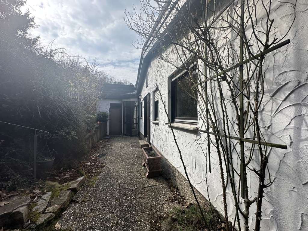 Immobilie in Stromberg - Bungalow in 55442 Stromberg-Schindeldorf mit Garage (ohne Erbpach) - Bild 4