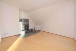 Schöne, große Maisonette- Wohnung mit Kamin, Dachterrasse + Einbauküche. – Die vollständige Adresse der Immobilie erhältst du vom Anbieter., 38112 Lehndorf-Watenbüttel, Braunschweig – Vorschaubild 11
