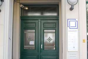 Zur Miete auf Zeit: Möblierte 2-Zimmer Altbauwohnung Museumsinsel Berlin – Die vollständige Adresse der Immobilie erhältst du vom Anbieter., 10178 Mitte (Ortsteil), Berlin – Vorschaubild 2
