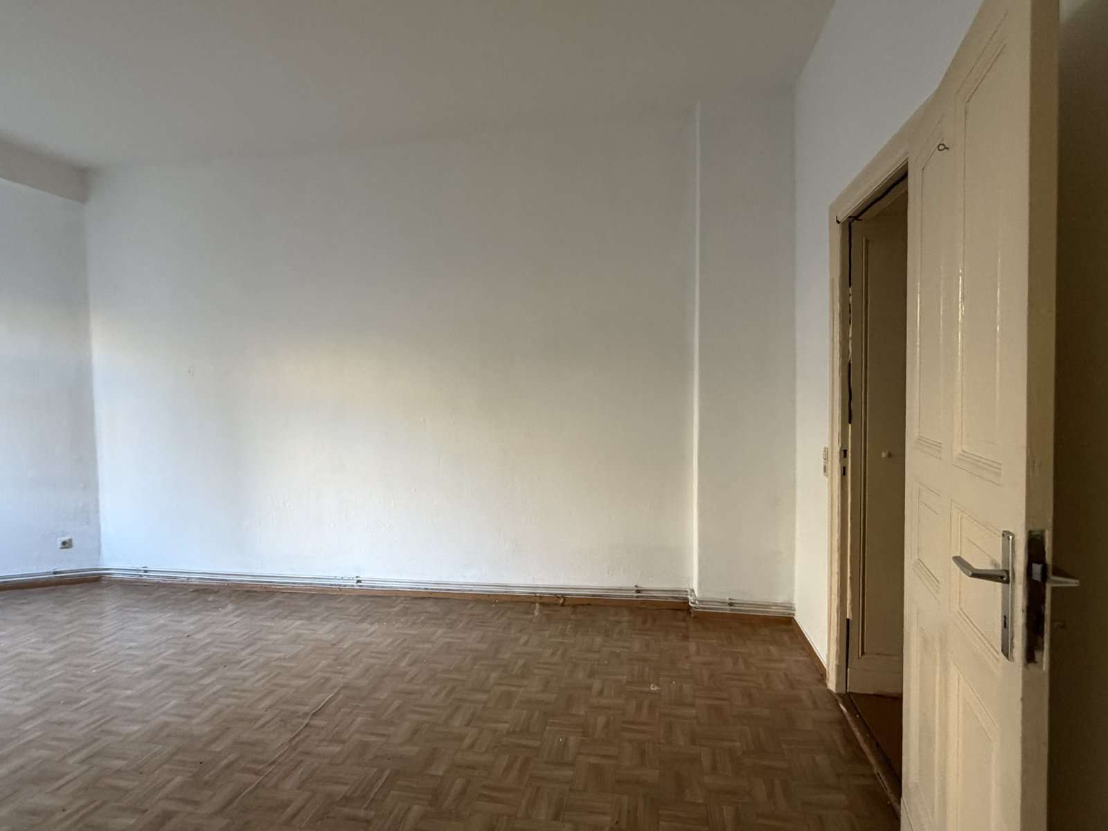 + Reuterkiez + 3-4 Zi Altbau + zu renovieren + Balkon optional, Berlin – Bild 4