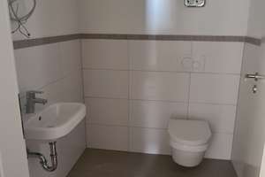 Moderne 3-Zi.-Erdgeschosswohnung mit Einbauküche, 112,3 qm, in KA-Neureut ab 01.08.2026 verfügbar – Teutschneureuterstr. 30b, 76149 Neureut, Karlsruhe – Vorschaubild 19