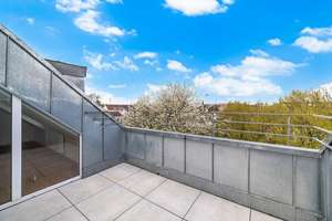 Erstbezug nach Sanierung - charmante 2 Zimmer Dachgeschoss Wohnung – Die vollständige Adresse der Immobilie erhältst du vom Anbieter., 81549 Obergiesing, München – Vorschaubild 3
