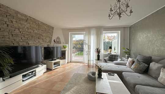 Bild von Modernisiertes Reihenmittelhaus mit Garage & Dachterrasse in Hannover-Stöcken - Erbpachtgrundstück