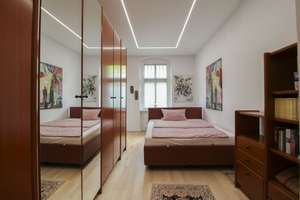 Attraktive 2-Zimmer-Wohnung in Berlin-Friedenau mit großzügigem Wohnbereich und Loggia  – Die vollständige Adresse der Immobilie erhältst du vom Anbieter., 12161 Friedenau, Berlin – Vorschaubild 5