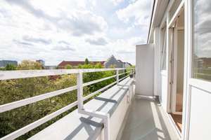 Lichtdurchflutetes City-Apartment nahe Ku’damm I Balkon I Aufzug I bezugsfrei I provisionsfrei – Eisenzahnstraße 15, 10709 Wilmersdorf, Berlin – Vorschaubild 3