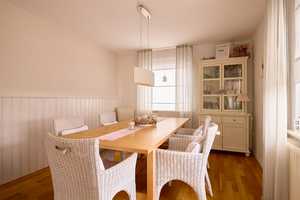 Freistehendes Einfamilienhaus auf einem 576 m² Grundstück mit 144m² Wohnfläche - ein Familientraum! – Rems-Murr-Kreis – Vorschaubild 3